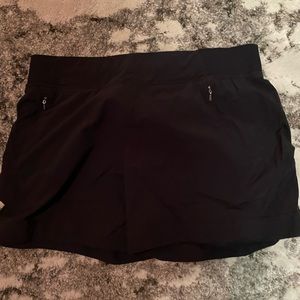Calla athletic shorts